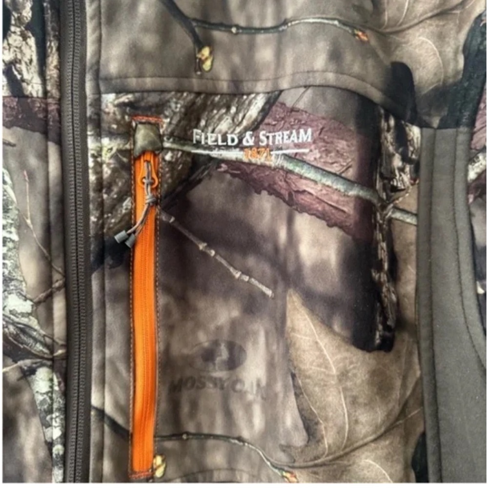 Field & Stream camo jacket - Picture 4 of 13